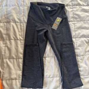 Old Navy Active Navy Striped Leggings
